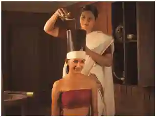 Shirodhara Treatment